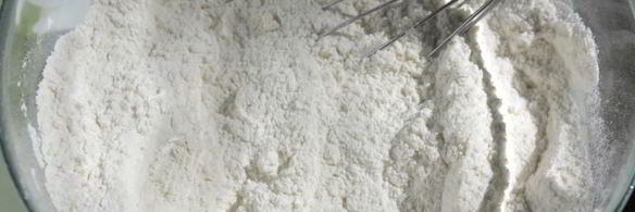 булочки с клубникой