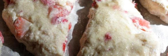 булочки с клубникой