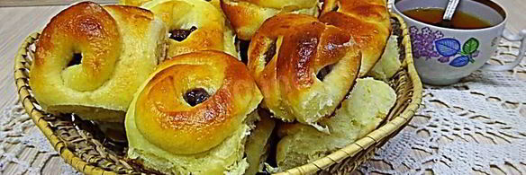 булочки с курагой из дрожжевого теста
