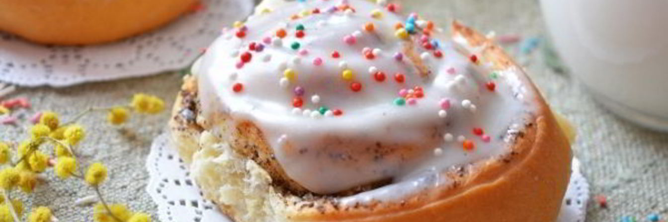 Булочки с маковой начинкой