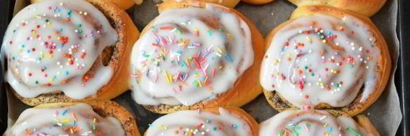 булочки с маковой начинкой