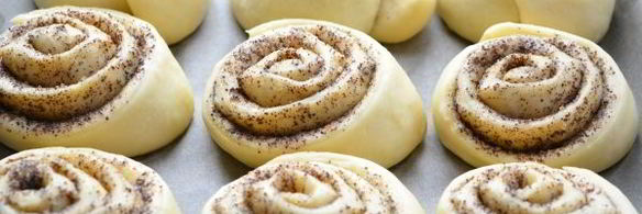 булочки с маковой начинкой