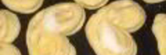 булочки с сахаром сладкие