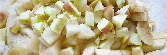 булочки с яблоками, грушей и пряностями