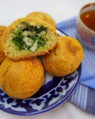 Булочки с яйцами и зеленью на простокваше