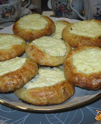 Домашние ватрушки с творогом