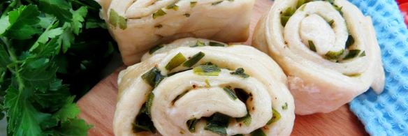 китайские паровые булочки с зеленым луком