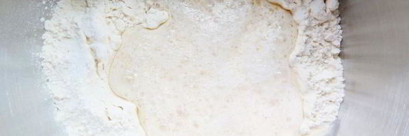 китайские паровые булочки с зеленым луком