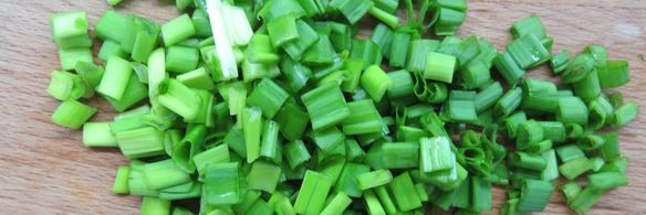 китайские паровые булочки с зеленым луком