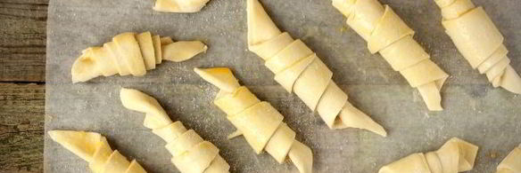 круассаны из готового слоеного теста