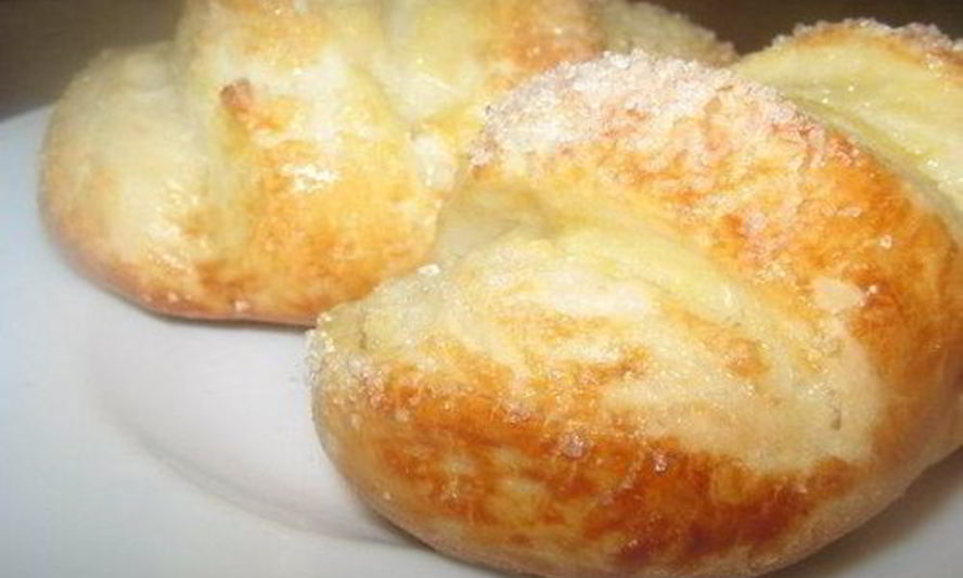 Рецепт мягких ванильных булочек с сахаром