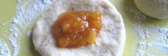 нежные булочки с цедрой лимона и апельсина