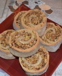 Ореховые булочки с корицей