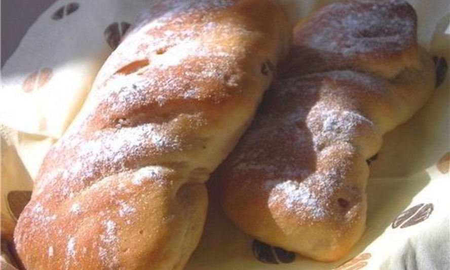 Рецепт постных витых булочек с изюмом и семенами льна