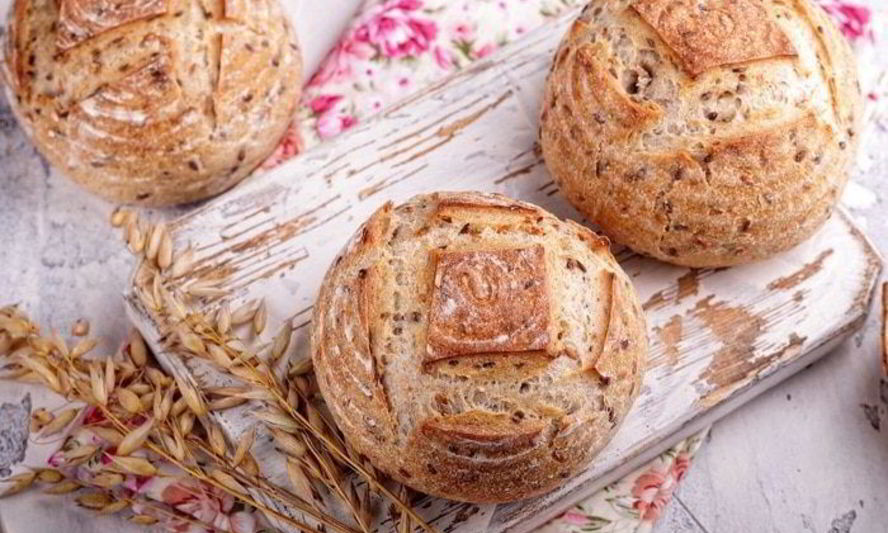 Рецепт цельнозерновых булочек с семенами льна на закваске