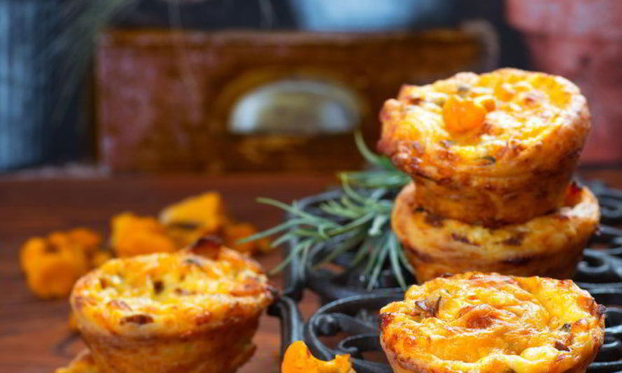 Рецепт творожных булочек с курицей и лисичками