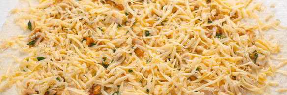 творожные булочки с курицей и лисичками