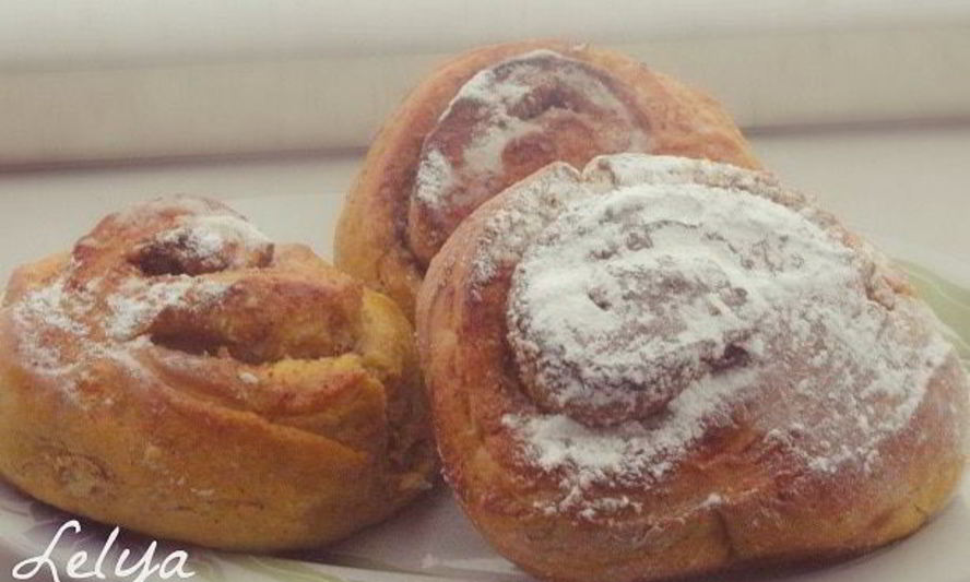 Рецепт тыквенных булочек с миндалем и корицей