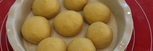 воздушные тыквенные булочки на сгущенке