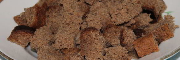 чизкейк мясной с брусничным соусом