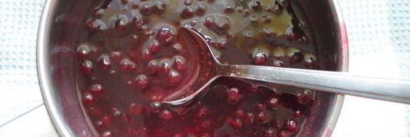 чизкейк мясной с брусничным соусом