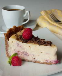 Малиновый чизкейк с белым шоколадом