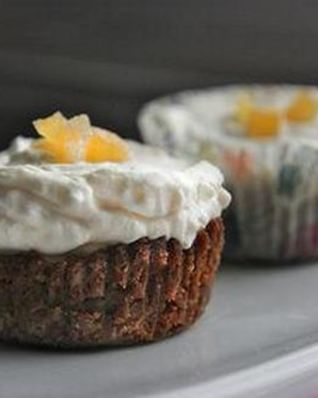 Миндальные мини-чизкейки с имбирным печеньем