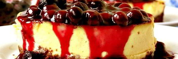 мини-чизкейки с черничным соусом