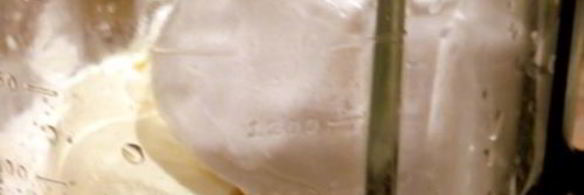 мини-чизкейки с черничным соусом