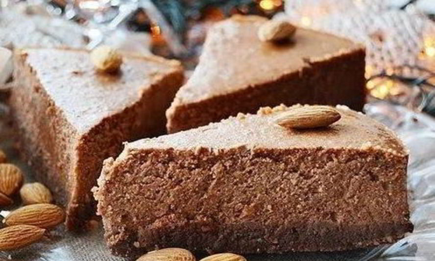 Рецепт шоколадного чизкейка с грецкими орехами и миндалем