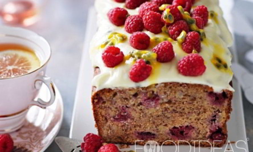 Рецепт бананового кекса с малиной