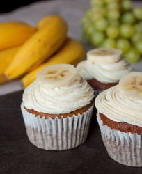 Банановые капкейки с корично-медовым кремом