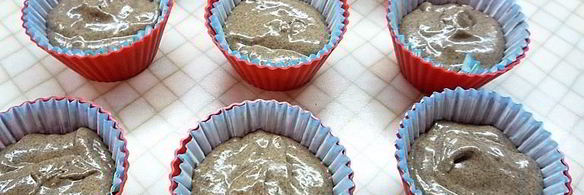 черемуховые капкейки с апельсиновым джемом и ванильным кремом