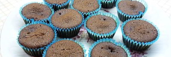 черемуховые капкейки с апельсиновым джемом и ванильным кремом