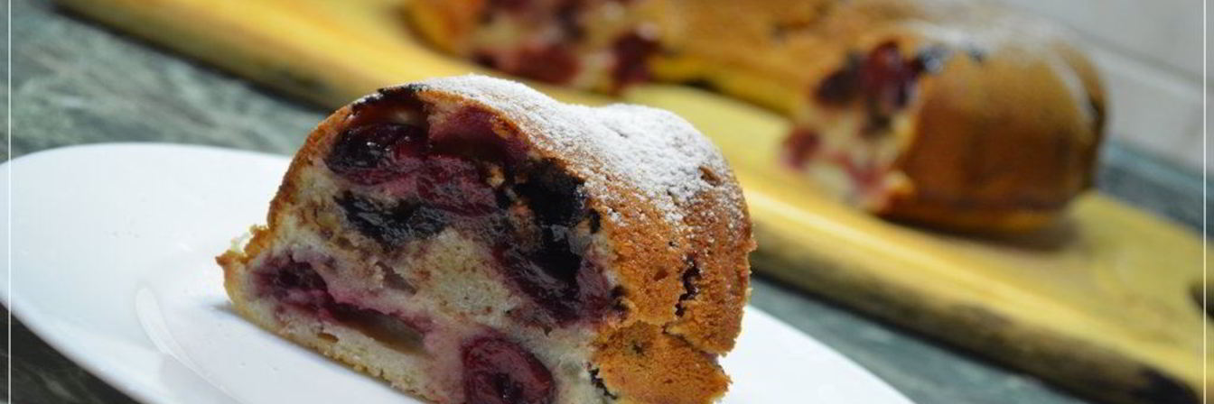 Домашний кекс с вишней и шоколадом