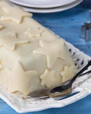 Кекс с орехами и сухофруктами