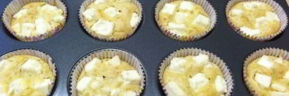 кексы с луком и брынзой