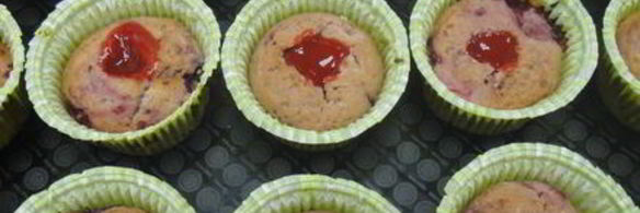 малиновый капкейк с малиновым кули