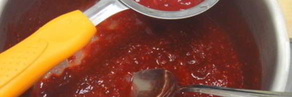 малиновый капкейк с малиновым кули