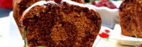 мраморный пряный кекс на сыворотке с малиной