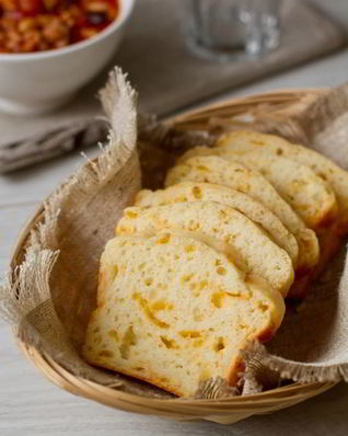 Несладкий сырный кекс