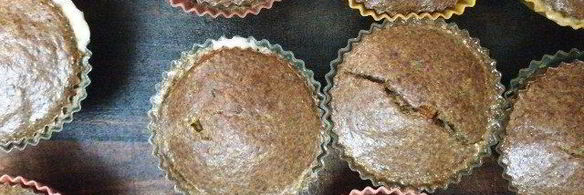 печеночные кексы с начинкой из кураги и моцареллы