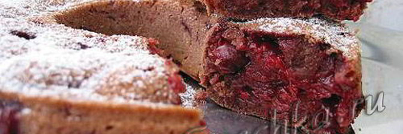 Постный вишнево-шоколадный кекс