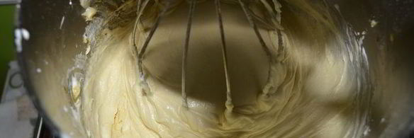 праздничный фунтовый кекс