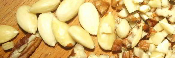 шоколадный кекс с миндалем и орехами пекан