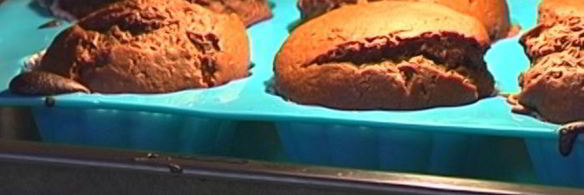 шоколадные капкейки со сливочно-ореховым кремом