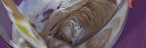 шоколадные капкейки со сливочно-ореховым кремом