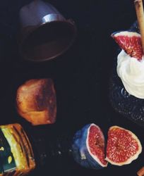 Творожный кекс с творожным кремом инжиром и корицей