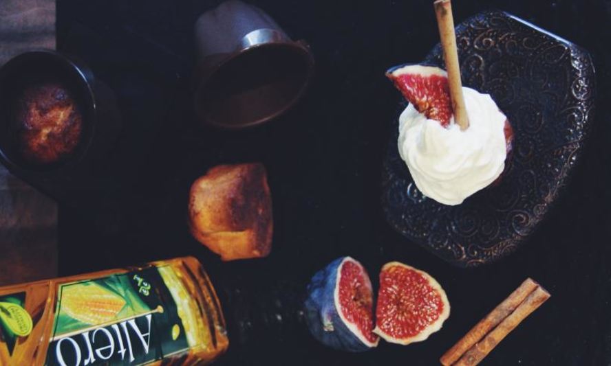 Рецепт творожного кекса с творожным кремом инжиром и корицей