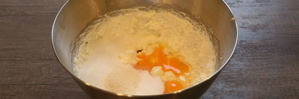 творожные кексы с апельсиновыми цукатами